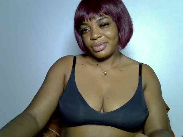 LadyNoire webcam