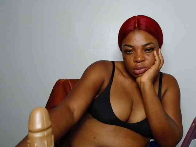 LadyNoire webcam