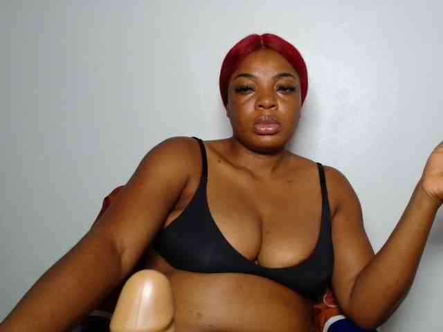 LadyNoire webcam