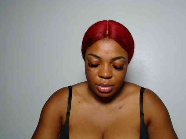 LadyNoire webcam