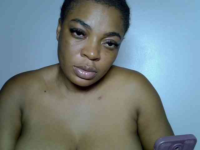 LadyNoire webcam