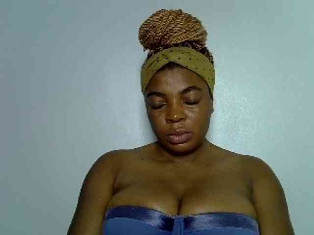 LadyNoire webcam