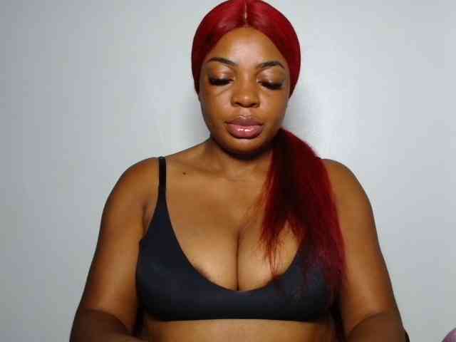LadyNoire webcam