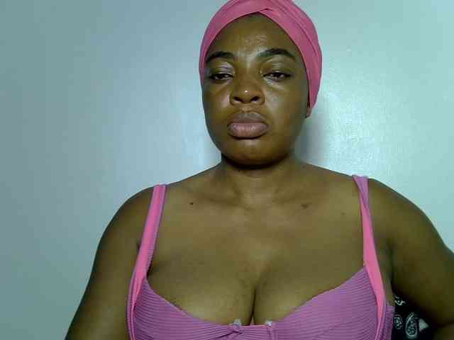LadyNoire webcam