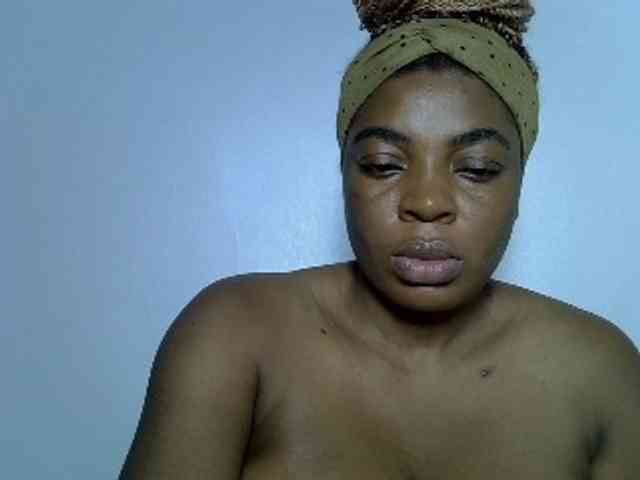 LadyNoire webcam