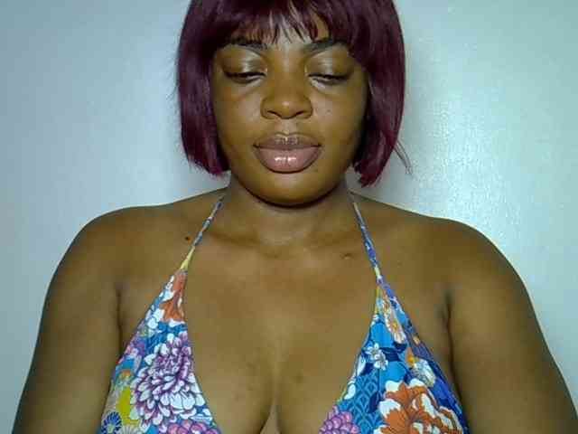 LadyNoire webcam