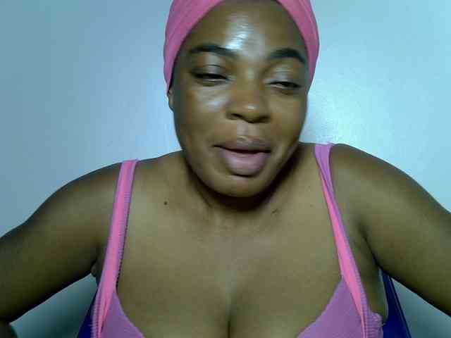 LadyNoire webcam