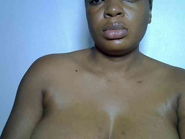 LadyNoire webcam