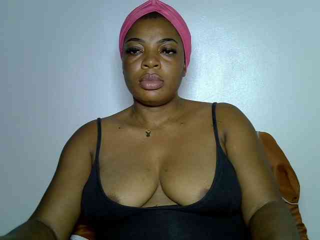 LadyNoire webcam