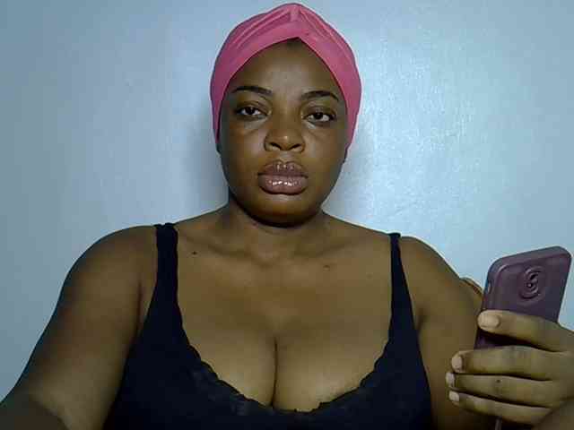 LadyNoire webcam