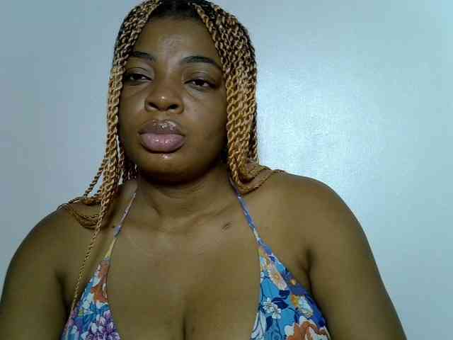 LadyNoire webcam