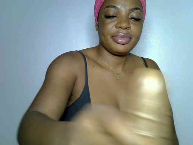 LadyNoire webcam