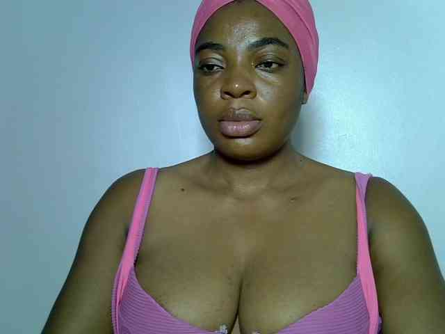 LadyNoire webcam