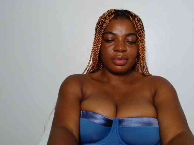LadyNoire webcam