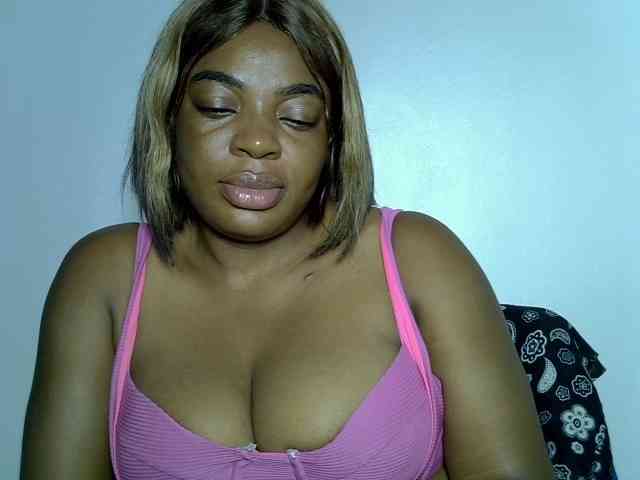 LadyNoire webcam
