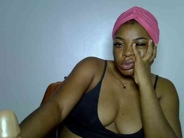 LadyNoire webcam