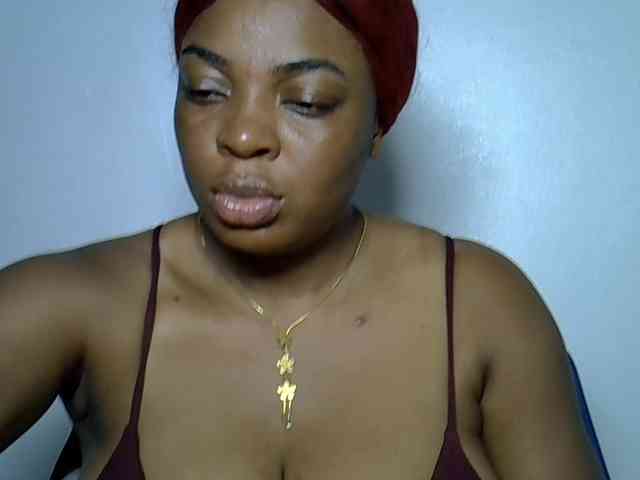 LadyNoire webcam