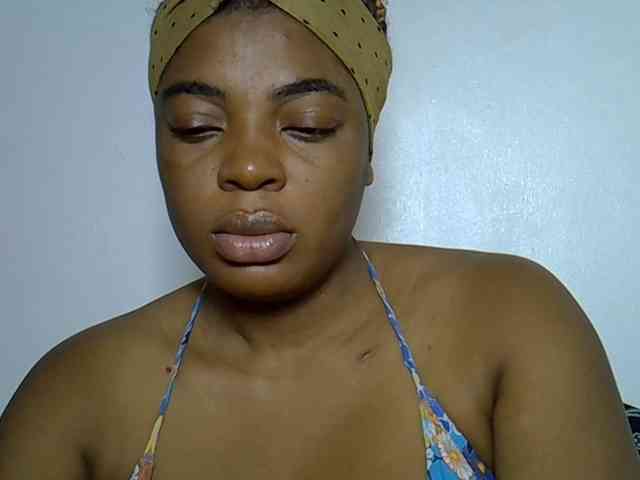 LadyNoire webcam