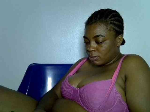 LadyNoire webcam