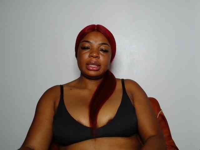 LadyNoire webcam