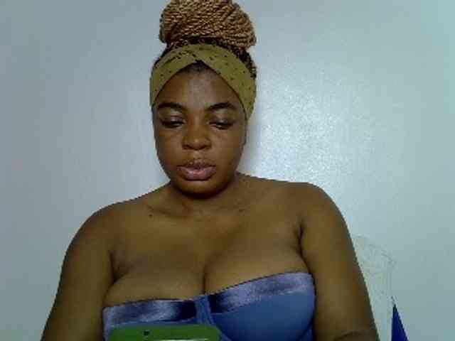 LadyNoire webcam
