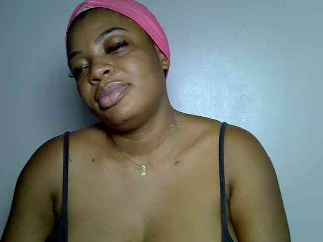 LadyNoire webcam