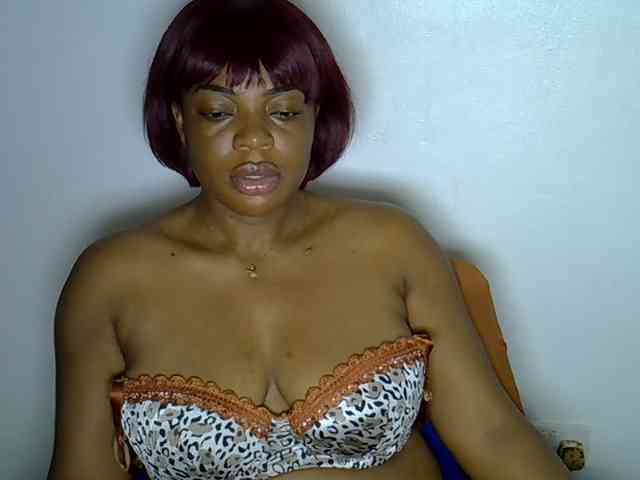 LadyNoire webcam