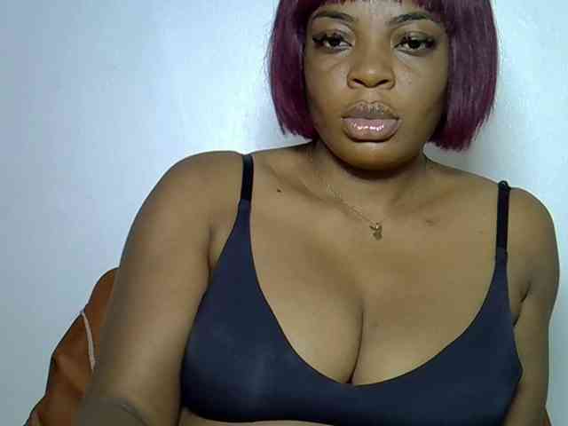 LadyNoire webcam