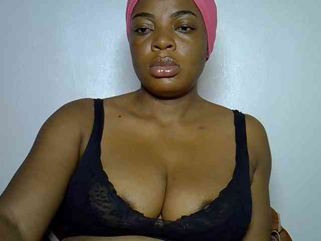 LadyNoire webcam
