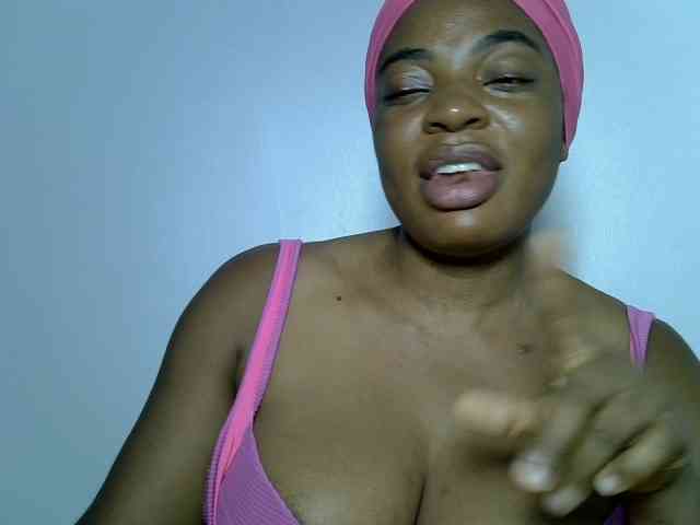 LadyNoire webcam