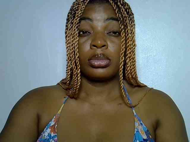 LadyNoire webcam