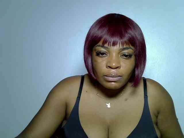 LadyNoire webcam