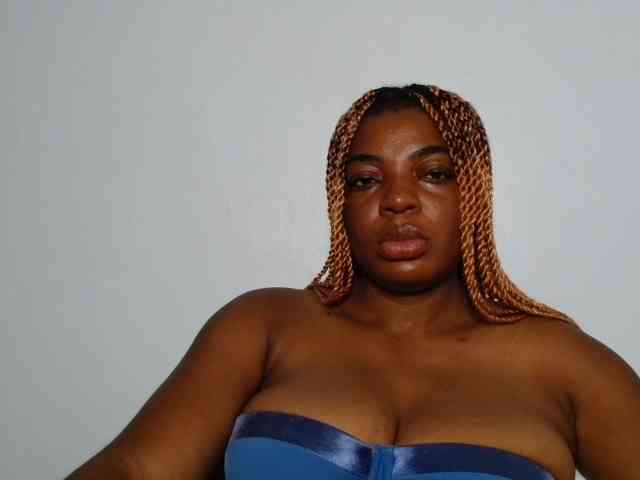 LadyNoire webcam