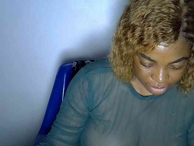 Alpha_Dom_Goddess webcam