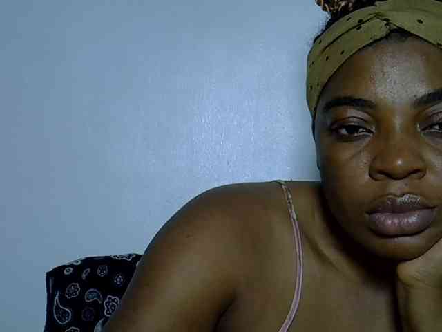LadyNoire webcam