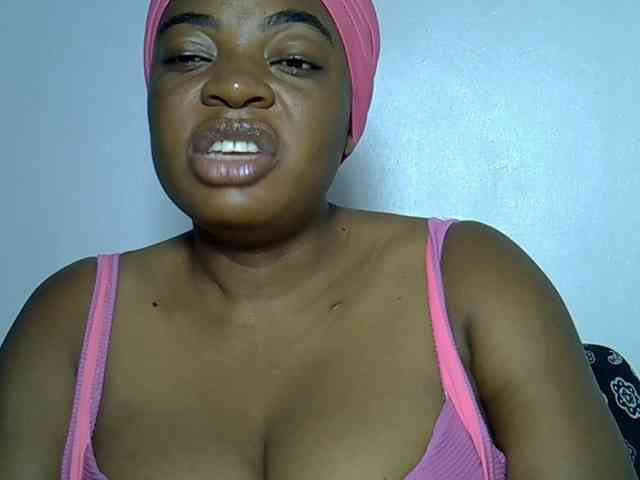 LadyNoire webcam