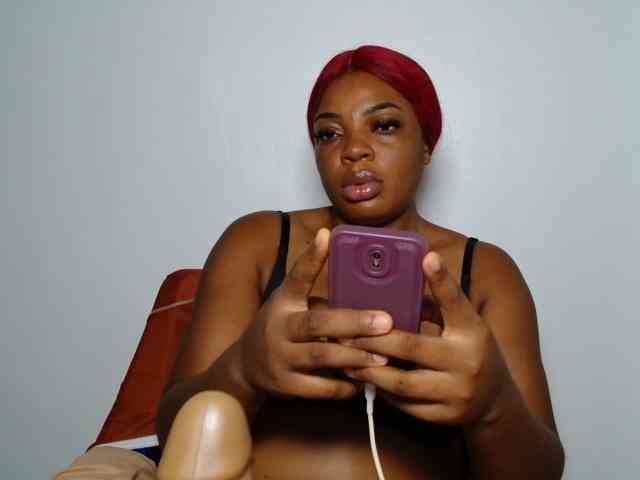 LadyNoire webcam