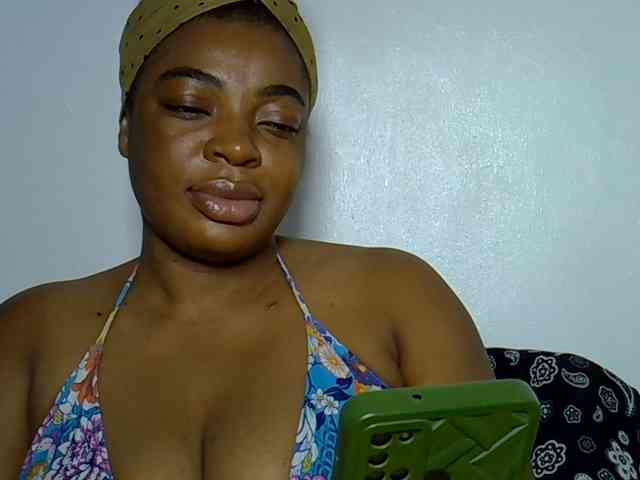 LadyNoire webcam