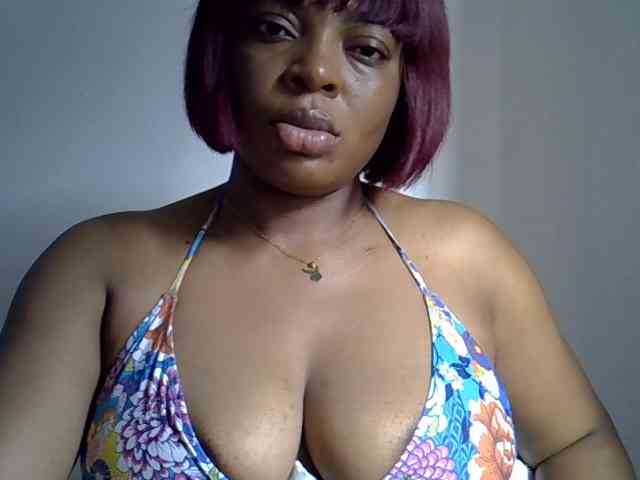 LadyNoire webcam