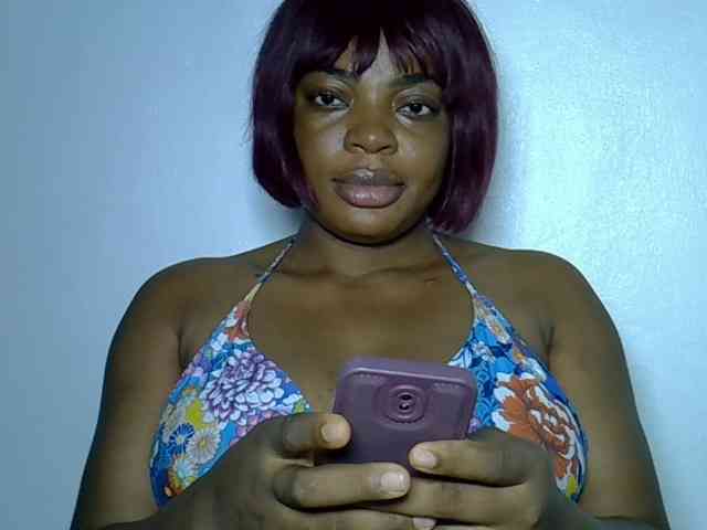 LadyNoire webcam