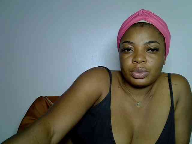 LadyNoire webcam
