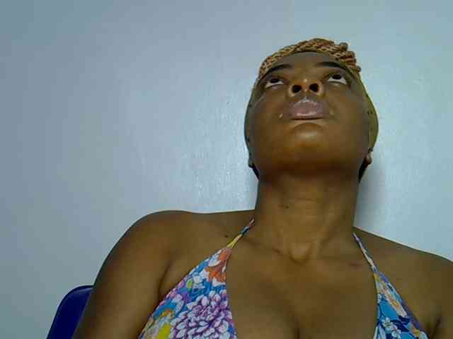 LadyNoire webcam