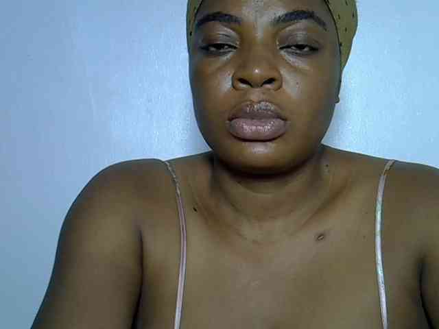 LadyNoire webcam