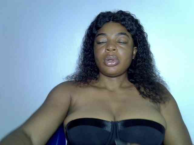 LuxeEmpress - Girl 