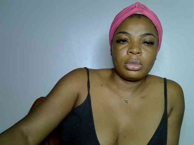 LadyNoire webcam