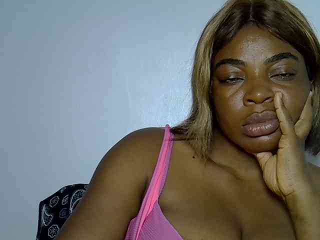 LadyNoire webcam