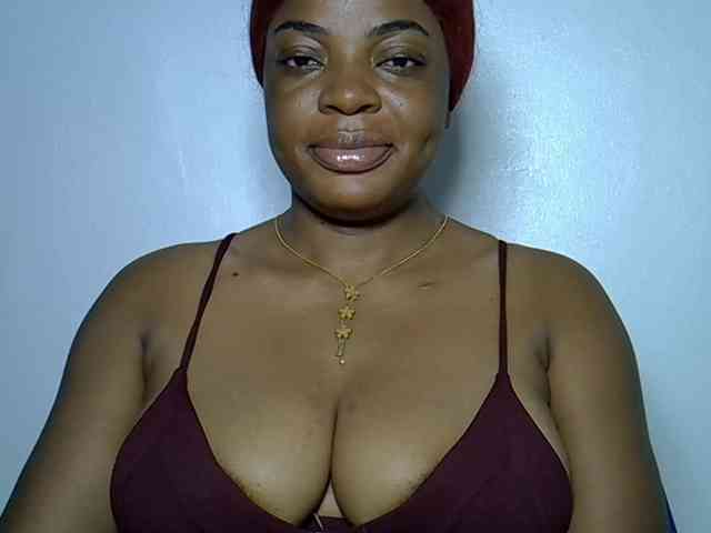 LadyNoire webcam