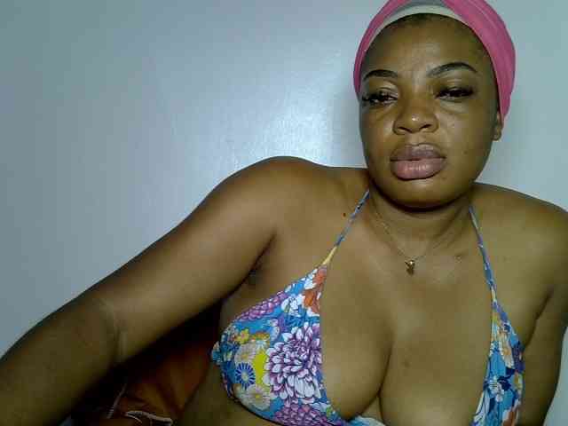 LadyNoire webcam