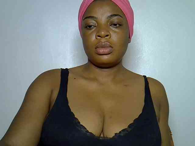 LadyNoire webcam