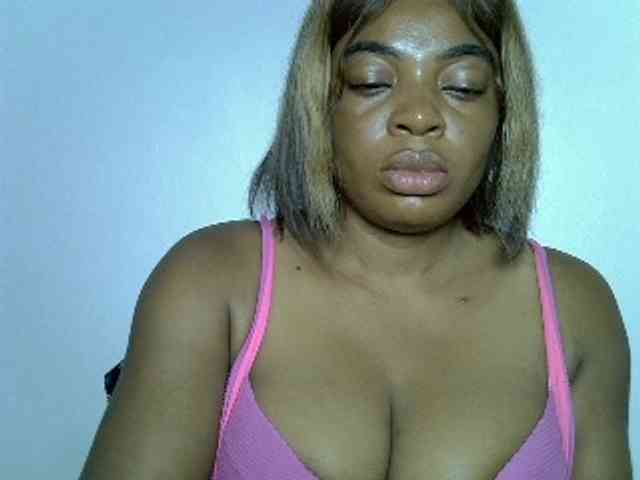 LadyNoire webcam
